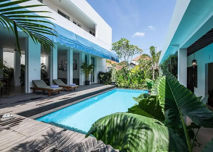 Canggu Tropical Pool Villa 6 Br ヴィラ チャングー